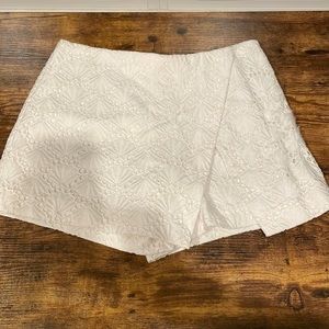 Lilly Pulitzer white skort